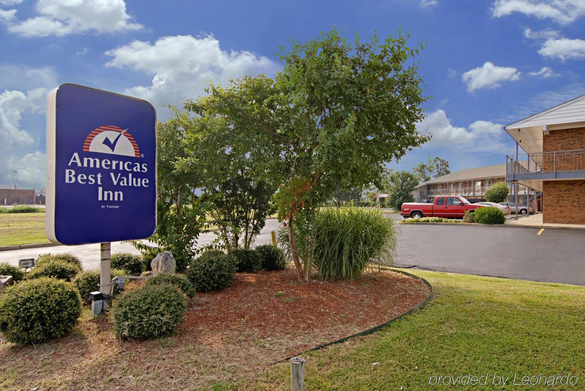 Americas Best Value Inn Jonesboro Exterior photo